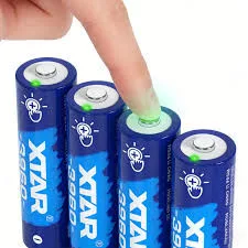 XTAR AA 1,5V 3960 Li-ion 2500mAh con innovador indicador táctil de nivel de batería e indicador de batería baja