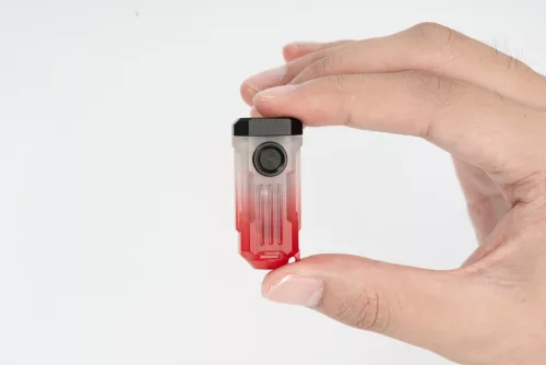 Linterna mini EDC WUBEN E2 para llavero – 150 lúmenes, recargable por USB-C, magnética, luz de señalización roja y  azul - Rojo