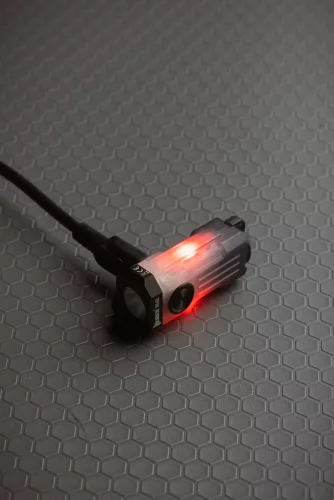 Linterna mini EDC WUBEN E2 para llavero – 150 lúmenes, recargable por USB-C, magnética, luz de señalización roja y  azul - Rojo